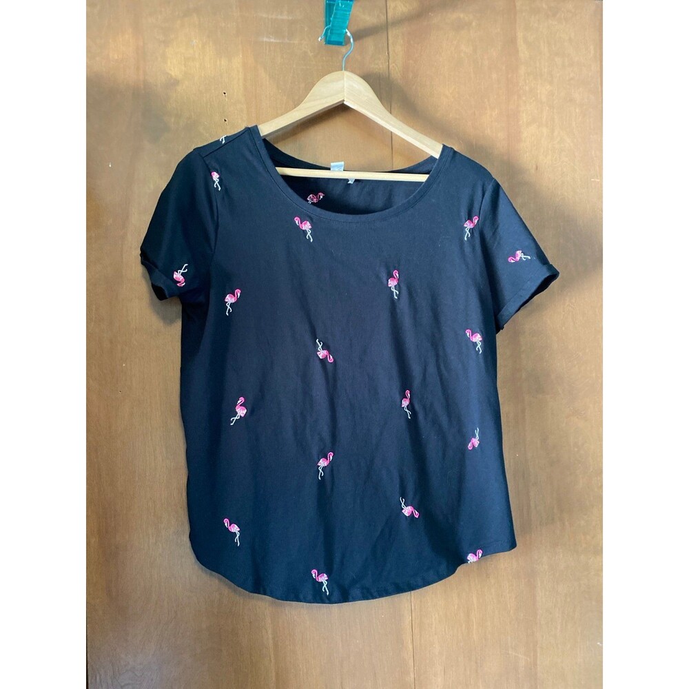 NWOT Vintage X America Women’s black with pink flamingos top. Size Medium